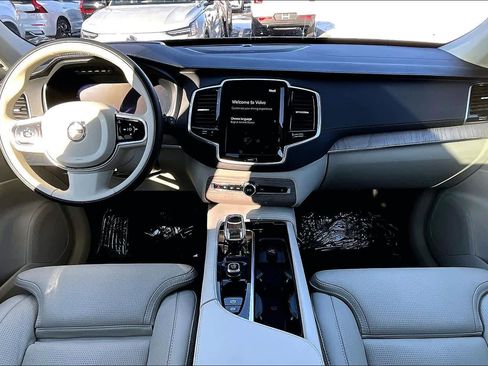 Certified 2024 Volvo XC90 B6 Ultimate w/ Protection Package Premier image 14