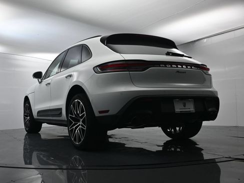 Certified 2026 Porsche Macan AWD/4WD image 49