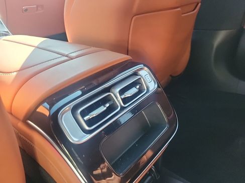 Used 2022 Mercedes-Benz S 500 4MATIC w/ Warmth & Comfort Package image 22