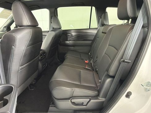 Used 2024 Honda Passport EX-L image 15