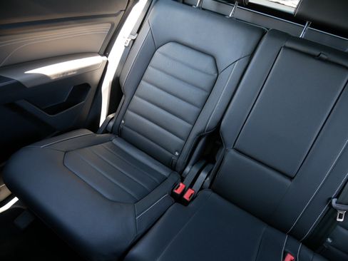 Certified 2023 Volkswagen Atlas Cross Sport SEL Premium R-Line image 10