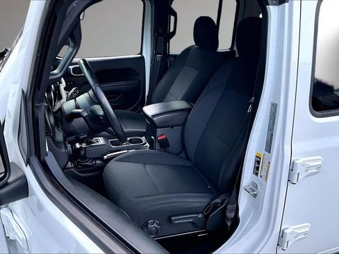 Used 2022 Jeep Wrangler Unlimited Sport AWD/4WD image 22