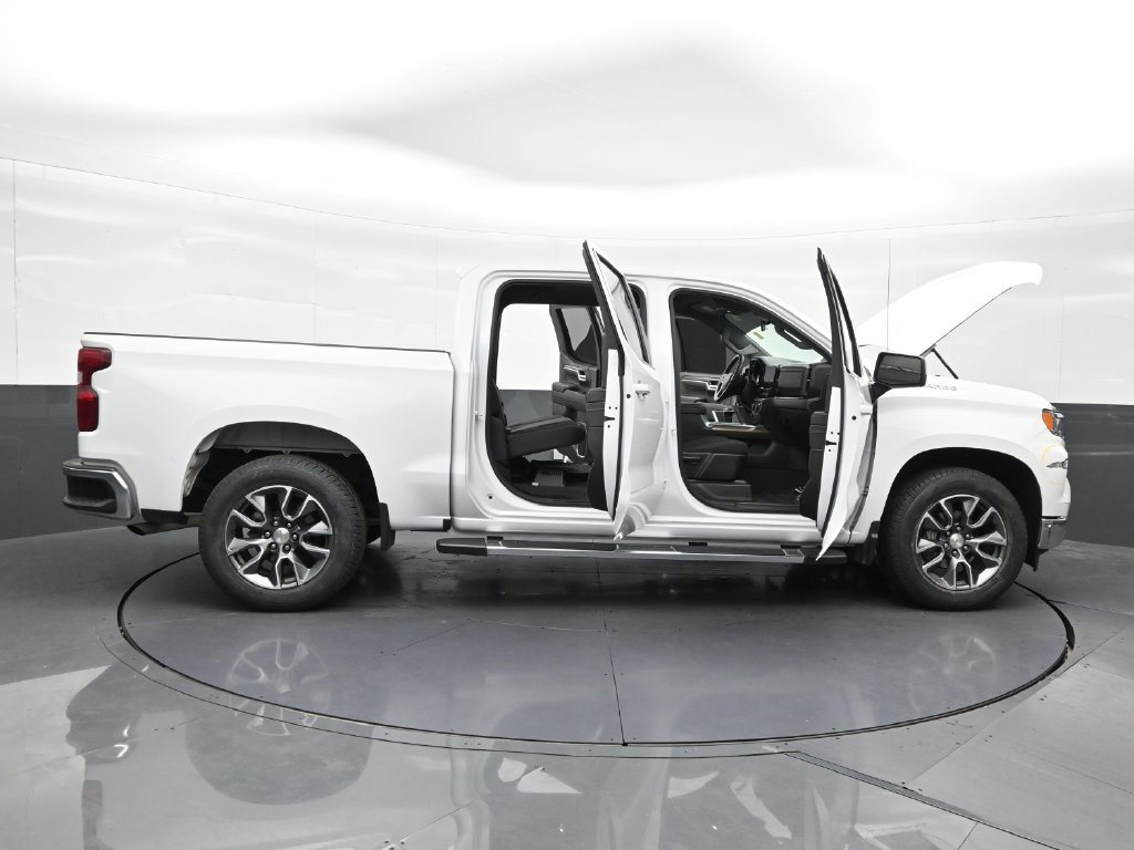 Used 2023 Chevrolet Silverado 1500 LT RWD image 32