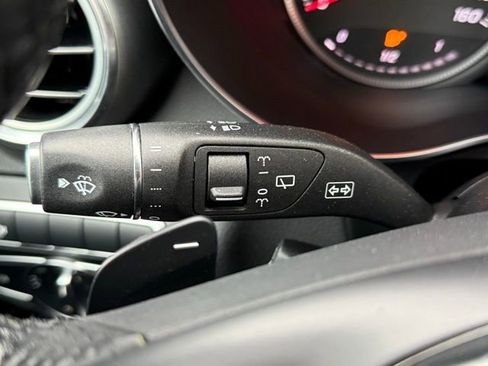 Used 2018 Mercedes-Benz GLC 300 4MATIC image 46