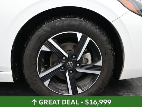 Used 2024 Nissan Sentra SV image 17