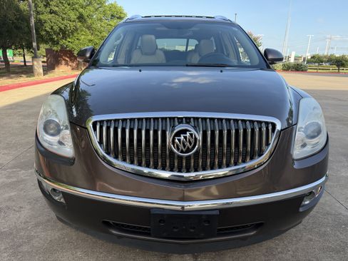 Used 2008 Buick Enclave CXL w/ Entertainment Package #2 FWD image 2