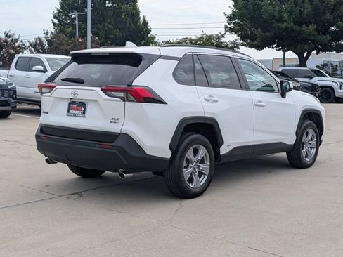 Used 2025 Toyota RAV4 XLE AWD/4WD image 6