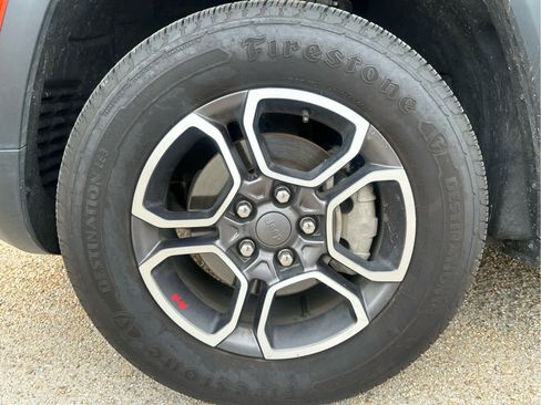 Used 2022 Jeep Grand Cherokee Trailhawk image 15