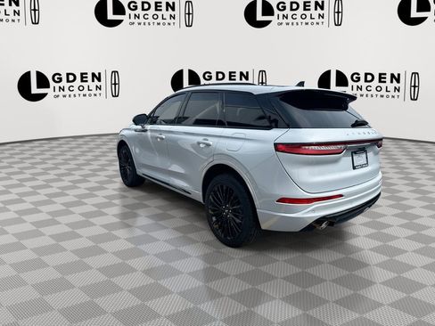 Used 2025 Lincoln Corsair FWD w/ Equipment Group 101A image 6