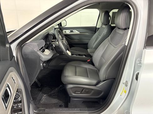 New 2026 Ford Explorer Active w/ Active Comfort Package RWD image 29