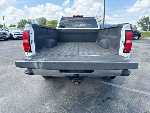 Used 2019 Chevrolet Silverado 2500 W/T w/ Snow Plow Prep Package AWD/4WD image 23