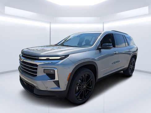 New 2026 Chevrolet Traverse LT w/ Enhanced Driving Package image 7