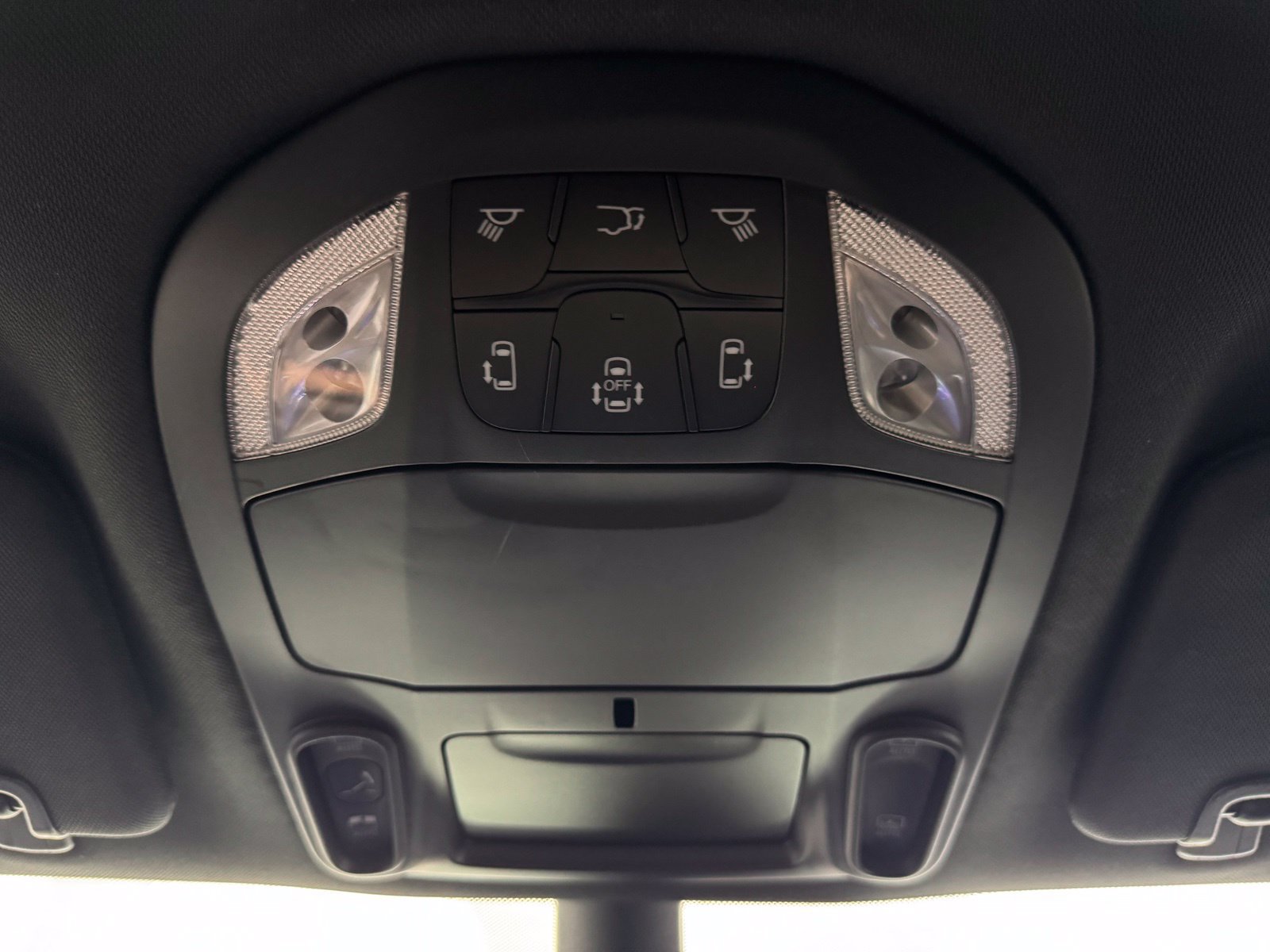 Used 2026 Chrysler Pacifica Limited AWD/4WD image 29