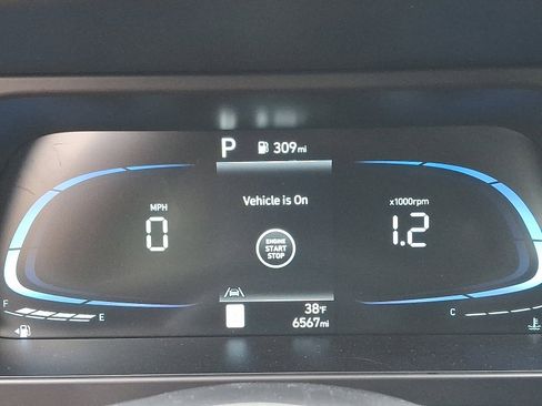 Certified 2025 Hyundai Elantra Sport image 20