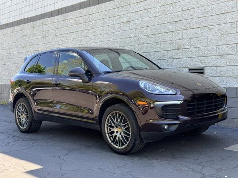 Used 2018 Porsche Cayenne AWD/4WD image 18