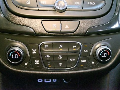 Used 2022 Chevrolet Equinox RS w/ RS Plus Package AWD/4WD image 28