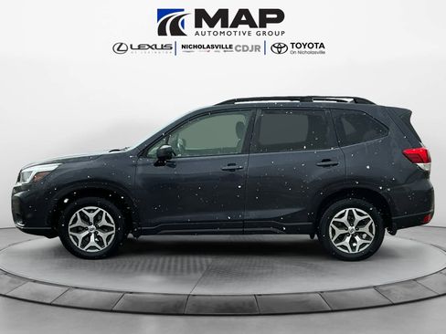 Used 2019 Subaru Forester Premium w/ All-Weather Package image 2