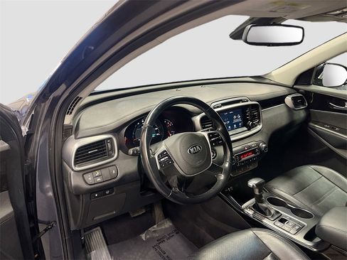 Used 2019 Kia Sorento EX image 9