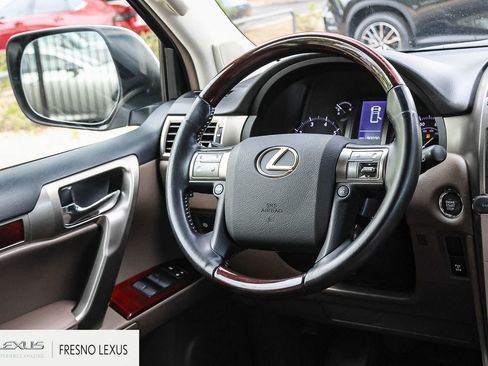 Used 2017 Lexus GX 460 Premium AWD/4WD image 18