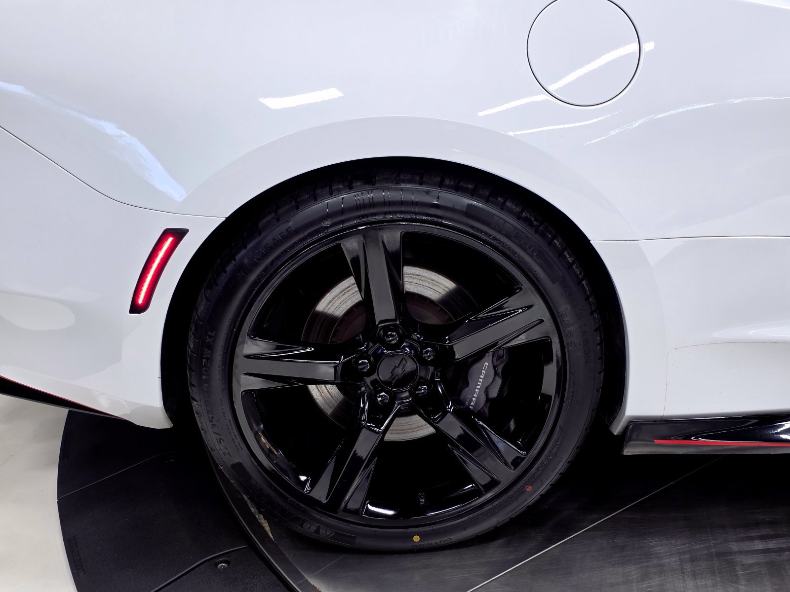 Used 2018 Chevrolet Camaro SS RWD image 45