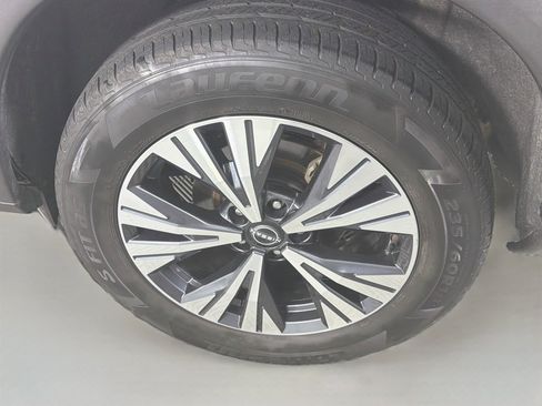 Used 2023 Nissan Rogue SV AWD/4WD image 11