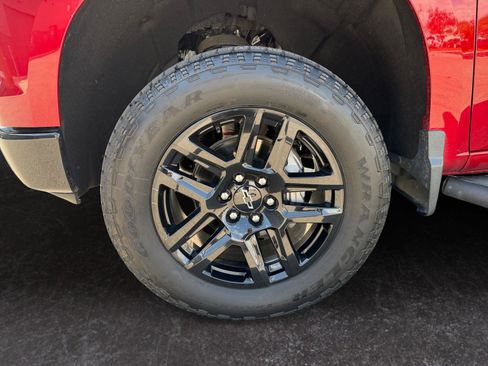 Used 2025 Chevrolet Silverado 1500 LT Trail Boss w/ Convenience Package II AWD/4WD image 27