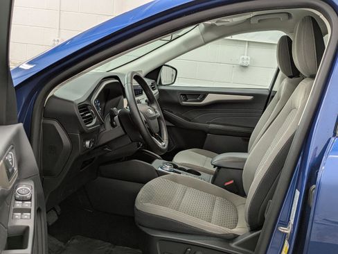 Used 2022 Ford Escape SE w/ Convenience Package image 3