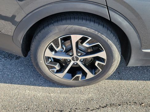 Certified 2023 Kia Sportage EX FWD image 40