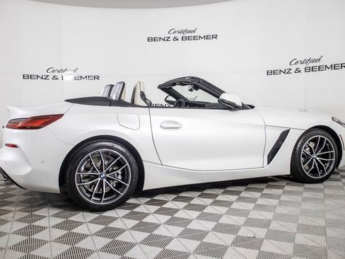 Used 2021 BMW Z4 sDrive30i w/ Premium Package image 7