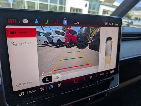 New 2025 Volkswagen ID. Buzz Pro S image 13