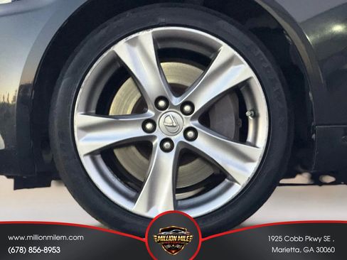 Used 2012 Lexus IS 350C w/ Luxury Pkg RWD image 29