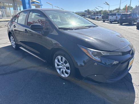 Used 2024 Toyota Corolla LE FWD image 7