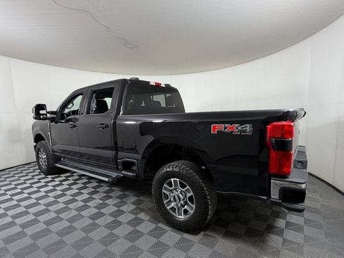 Used 2023 Ford F250 Lariat w/ FX4 Off-Road Package AWD/4WD image 3