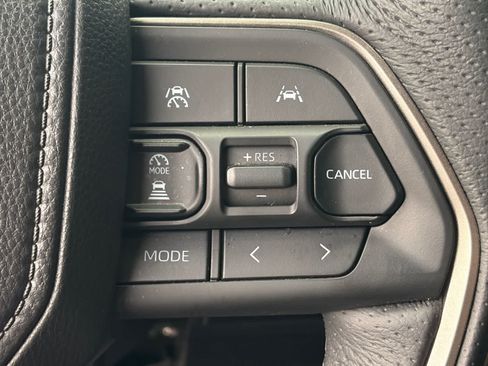 Used 2025 Toyota Tacoma TRD Off-Road AWD/4WD image 12