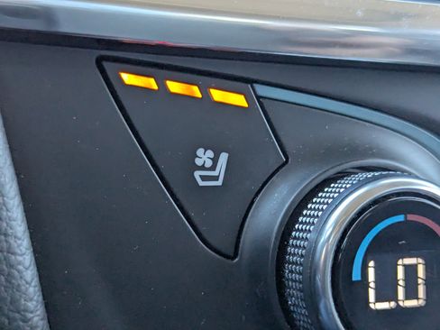 Used 2020 Chevrolet Traverse Premier w/ Redline Edition image 23