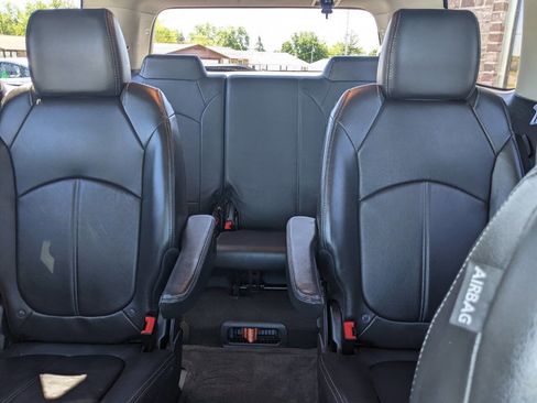 Used 2017 GMC Acadia Limited SLT FWD image 18