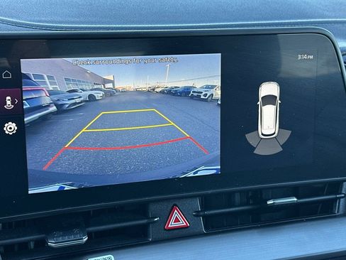 Used 2023 Kia Sportage EX image 17