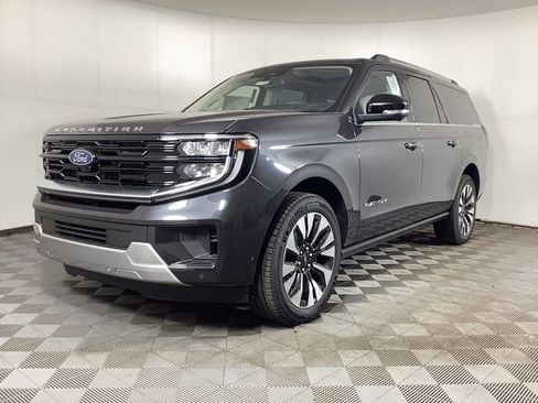 New 2025 Ford Expedition Max Platinum w/ Driver's Package image 5