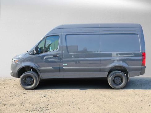 Used 2026 Mercedes-Benz Sprinter 2500 image 6