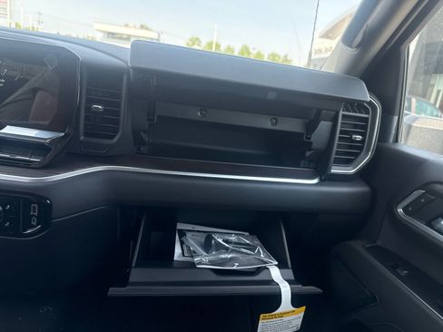 New 2026 GMC Sierra 2500 SLT AWD/4WD image 22