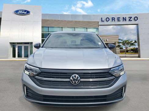 Used 2024 Volkswagen Jetta Sport image 2