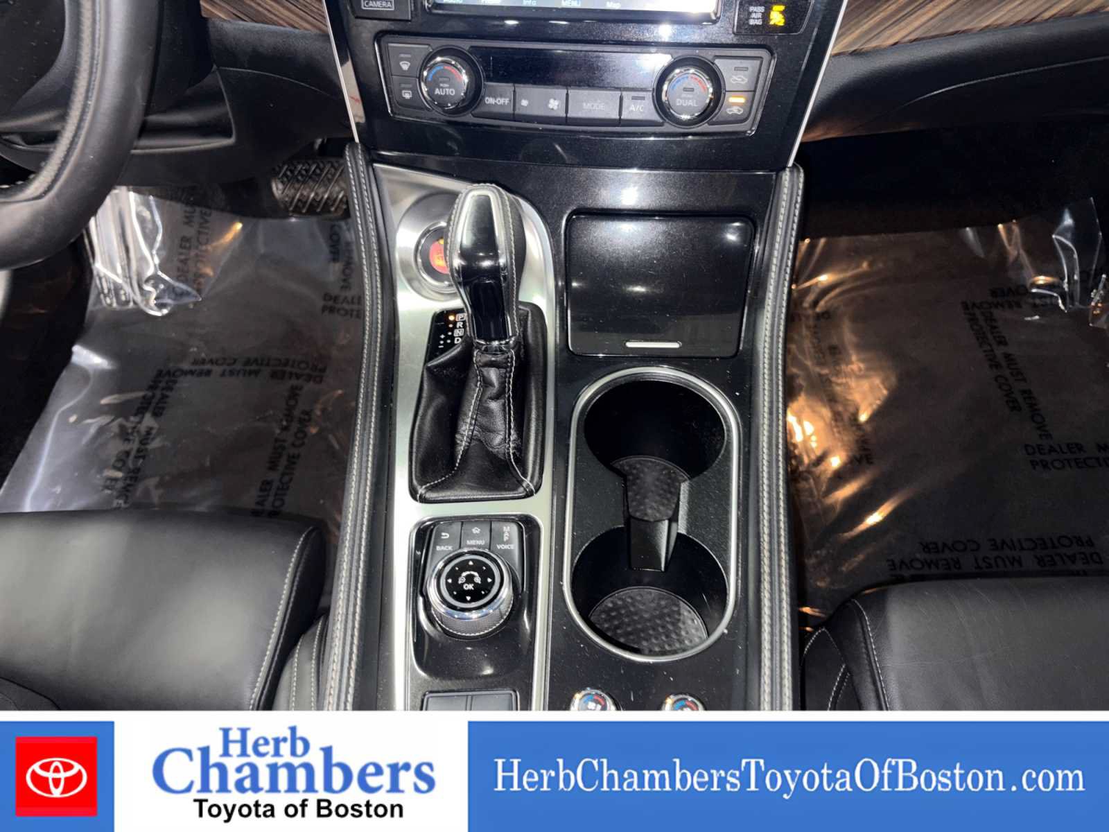 Used 2016 Nissan Maxima Platinum FWD image 16