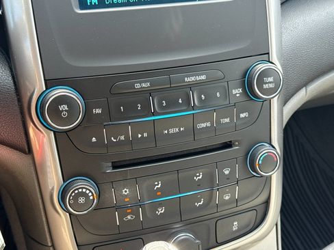 Used 2016 Chevrolet Malibu LS FWD image 15
