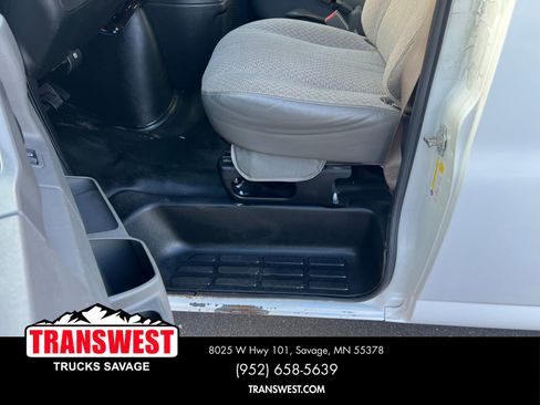 Used 2018 Chevrolet Express 3500 Extended w/ Driver Convenience Package image 17