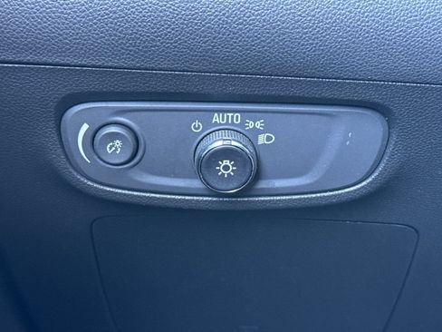 Used 2024 Buick Encore GX Sport Touring FWD image 38