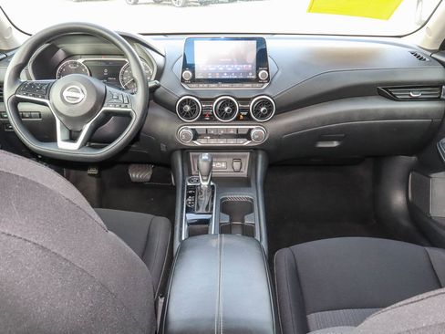 Used 2024 Nissan Sentra SV FWD image 10