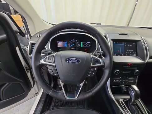 Used 2017 Ford Edge SEL w/ Equipment Group 201A AWD/4WD image 14