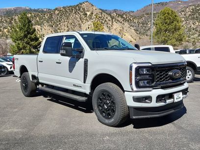 New 2026 Ford F350 Lariat w/ Black Appearance Package