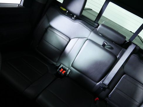 Used 2022 GMC Sierra 3500 Denali w/ Denali Black Diamond Edition AWD/4WD image 12