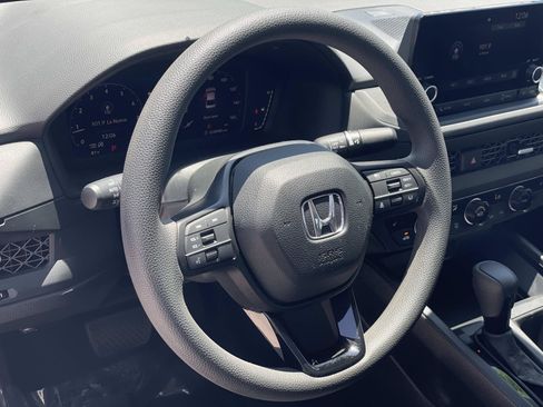 Certified 2023 Honda Accord EX image 4